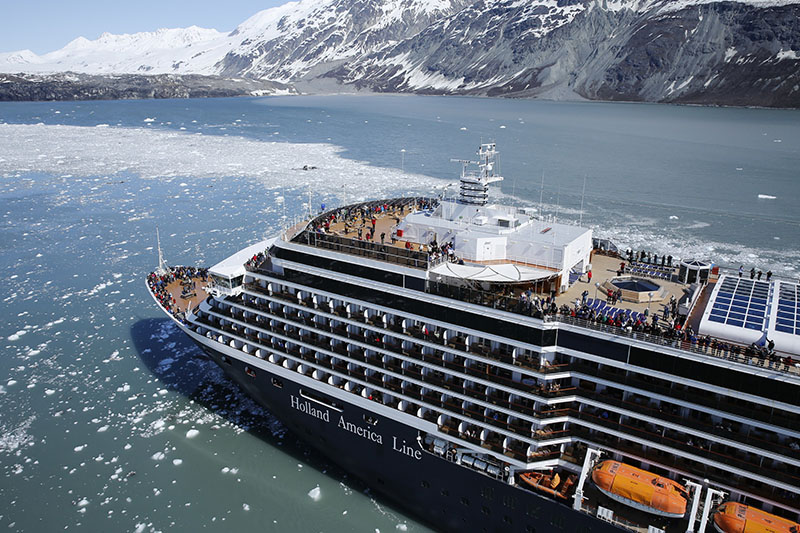 Holland America Line en Seabourn zenden WK-voetbalwedstrijden uit aan boord