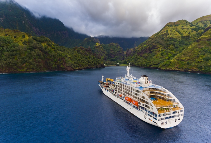 Aranui__viert_tien_jaar_dienst