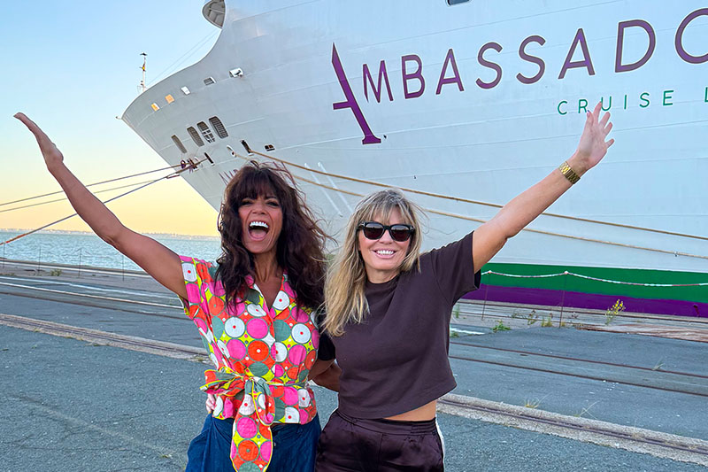 Ambassador introduceert Jenny and Kate Unscripted: Women at Sea	