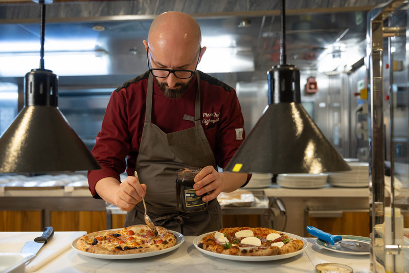 Regent_introduceert_avondservice_bij_de_Pool_Grill_