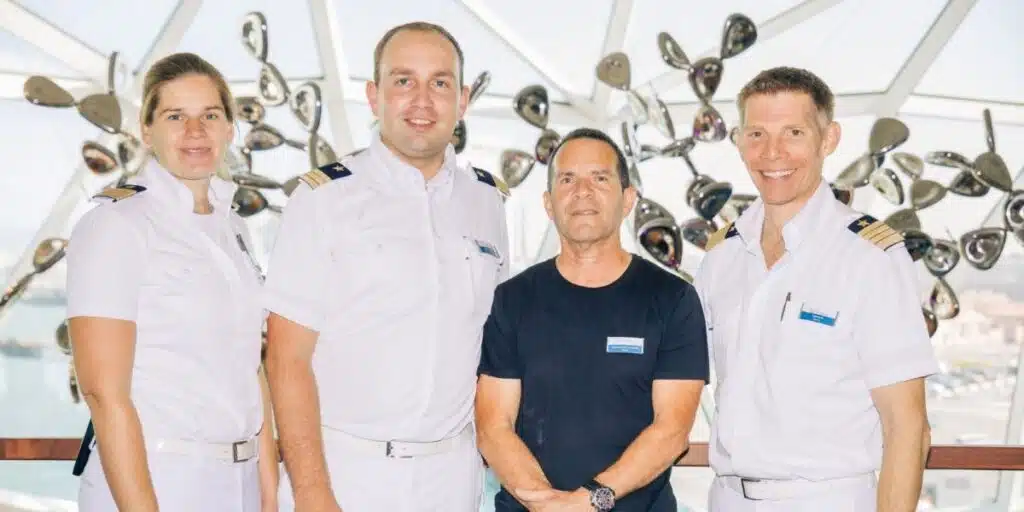 TUI_Cruises_schrijft_geschiedenis_Kira_Schikorr_wordt_eerste_vrouwelijke_kapitein_binnen_de_MeinSchiffvloot