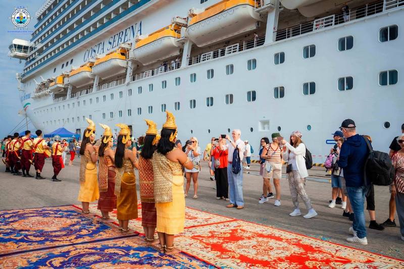 Costa_Serena_brengt_eerste_bezoek_aan_Sihanoukville_