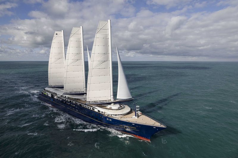 Orient Express Corinthian voltooit proefvaarten op zee