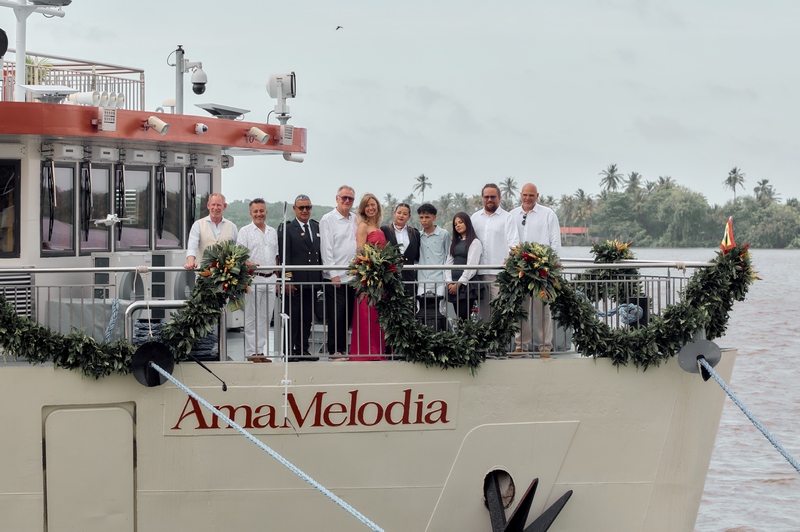 AmaWaterways Doopt AmaMelodia op de Magdalena-rivier in Colombia