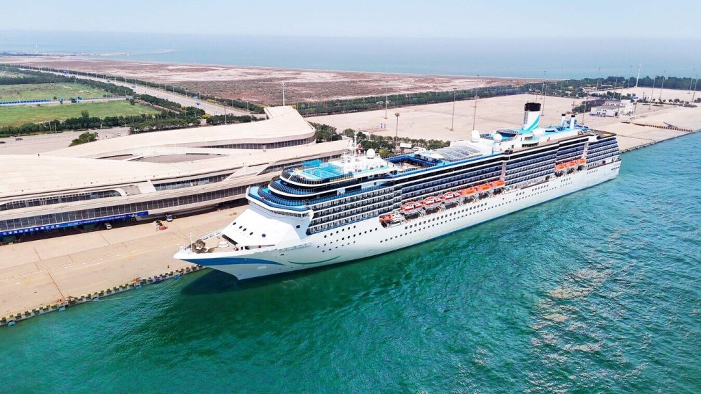 Adora Mediterranea vaart in 2026 25 cruises vanuit Tianjin