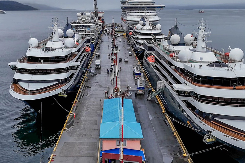 Havenarbeiders Ushuaia waarschuwen voor risico’s Antarctica-seizoen 2026-2027