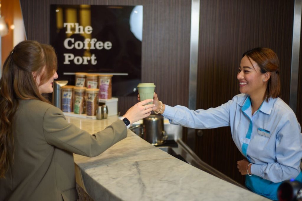Marella Cruises introduceert herbruikbare koffiebekers op alle schepen	