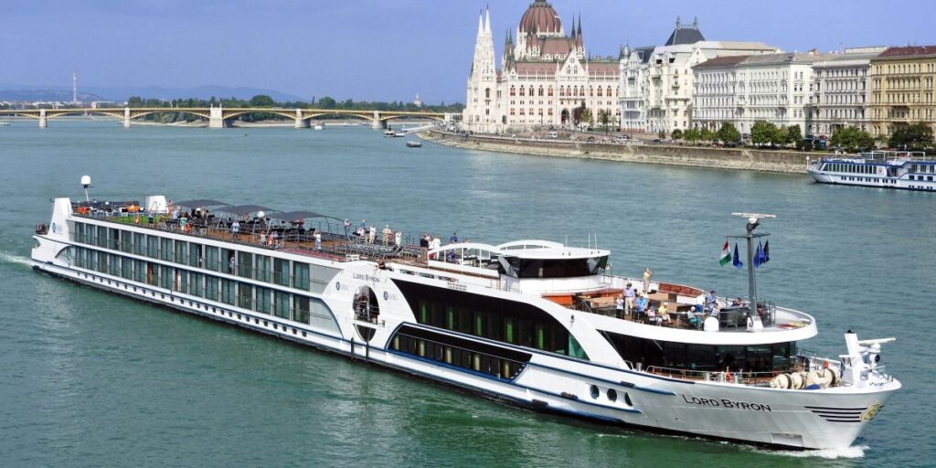 Riviera Travel voegt Cruise Hosts toe op Europese rivierschepen