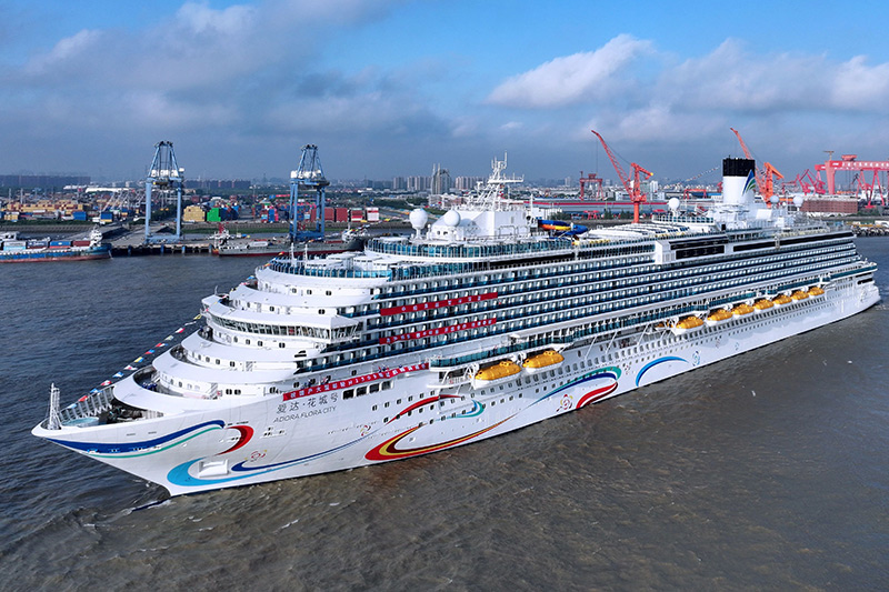 Adora Flora City start proefvaarten op zee	