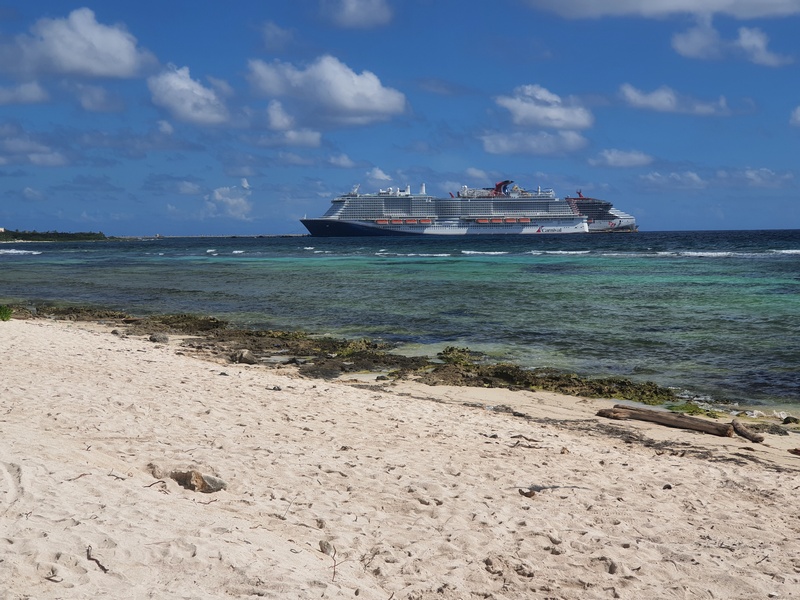 Protest_blokkeert_toegang_tot_cruisehaven_Costa_Maya