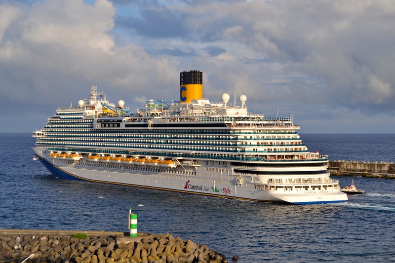 Carnival_Venezia_arriveert_in_New_York_voor_zomerseizoen