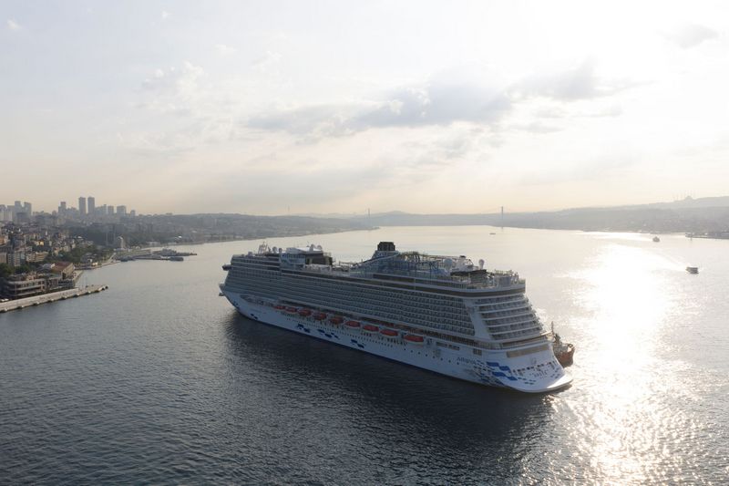 Galataport Istanbul viert aankomst van Aroya voor nieuw cruiseseizoen