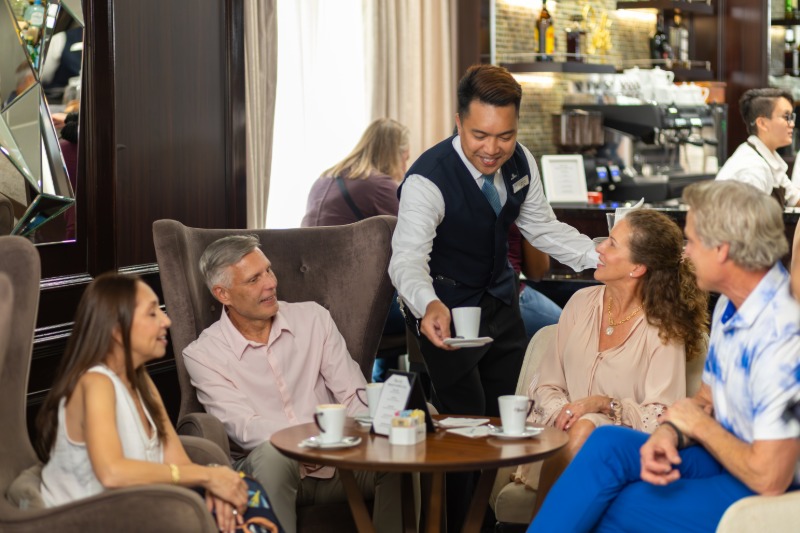 Azamara_Cruises_zet_kleine_schepen_centraal_in_nieuwe_campagne