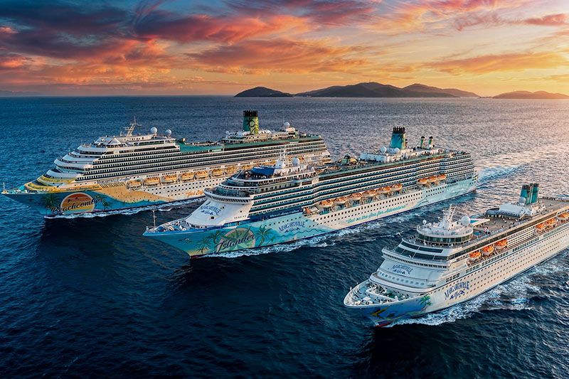 Margaritaville_at_Sea_houdt_bijeenkomst_van_drie_schepen_in_Nassau