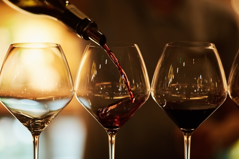 Azamara_en_American_Wine_School_brengen_wijncertificering_aan_boord