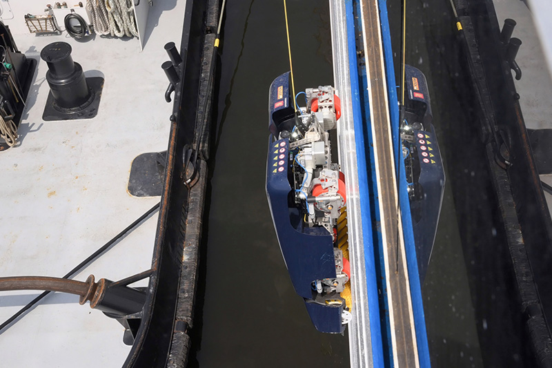 Carnival_en_Jotun_werken_samen_aan_scheepsrompreiniging