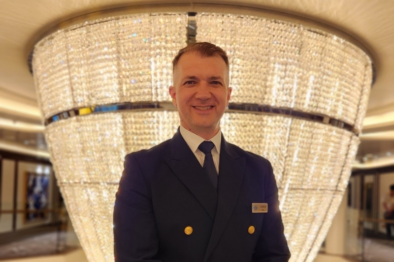 Regent_kiest_hoger_officierenteam_voor_Seven_Seas_Prestige_onder_leiding_van_kapitein_Kristovic