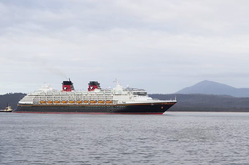 Disney_Wonder_ligt_in_droogdok_in_Canada