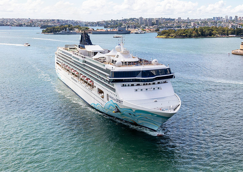 Norwegian_Spirit_vaart_zomer__in_de_Zuidzee_en_Hawaiuml
