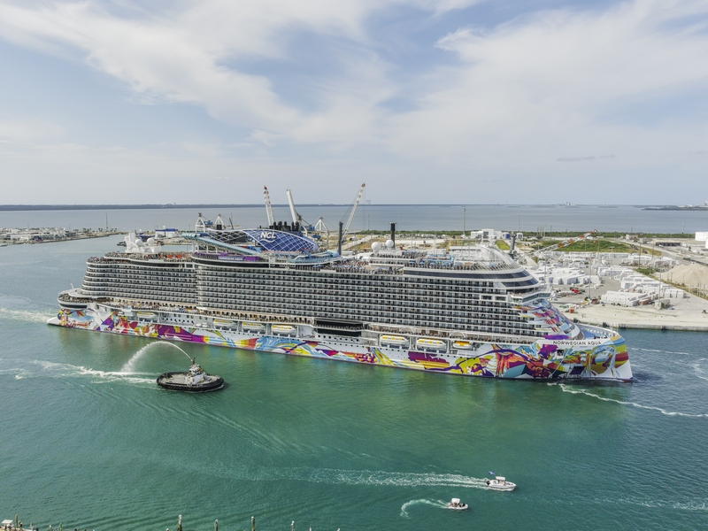 Norwegian_Aqua_vaart_in__korte_cruises_naar_de_Bahamas