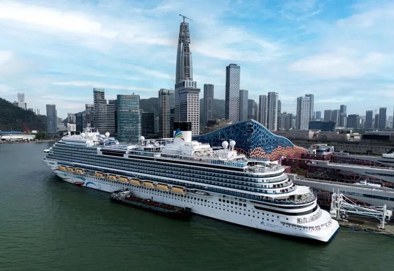 Adora Magic City legt voor het eerst aan in Shenzhen