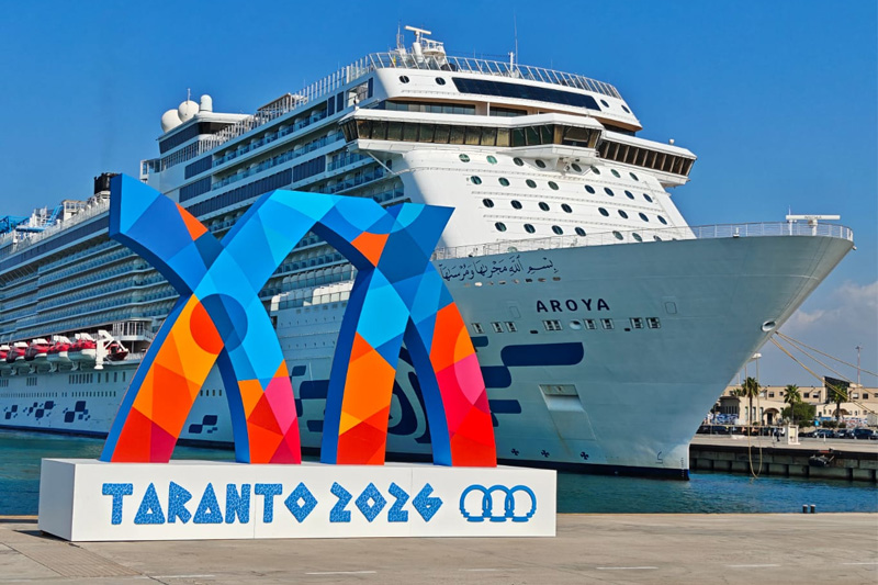Aroya_rondt_charter_voor_Middellandse_Zeespelen__af_in_Taranto