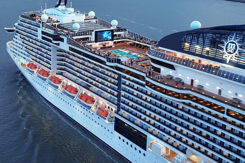 MSC_aast_op_overname_van_scheepswerf_Meyer_Werft