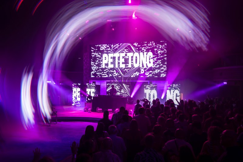 DJ_Pete_Tong_brengt_Ibizasfeer_naar_POschip_Arvia