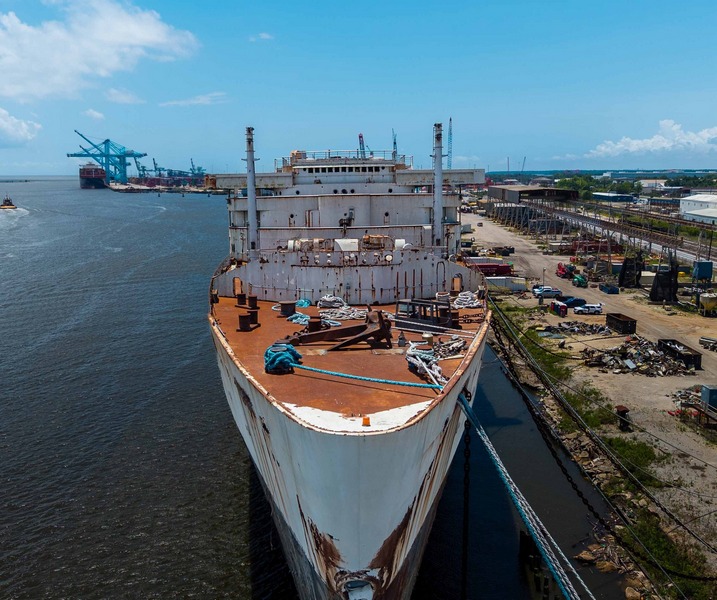 Okaloosa_verhoogt_budget_voor_SS_United_States_en_regelt_ligplaats
