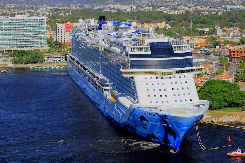 Mexico_wil_cruiseschepen_naar_Puerto_Vallarta_halen_als_thuishaven