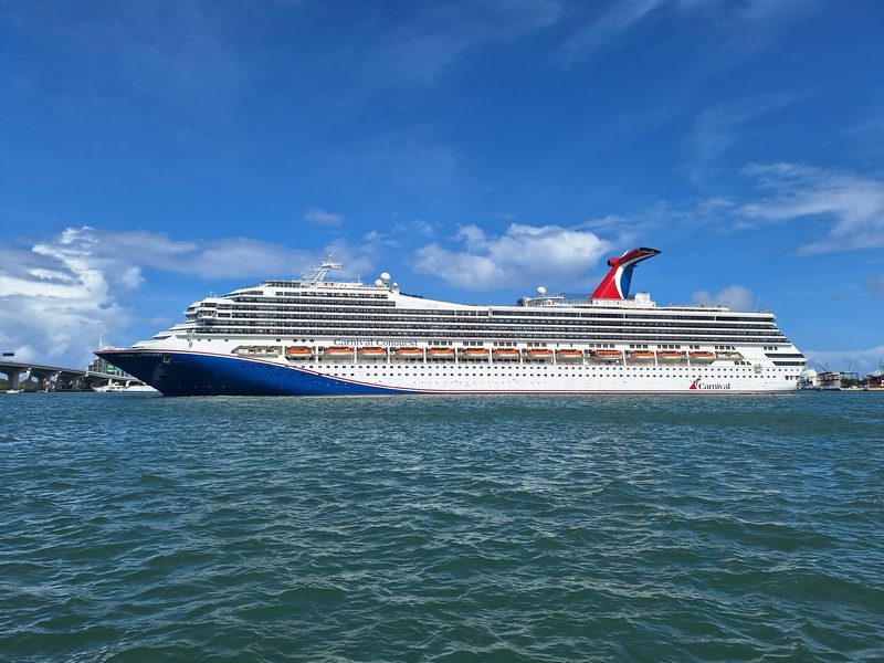 Carnival_Corporation_presenteert_cijfers_derde_kwartaal_recordwinst_van__miljard