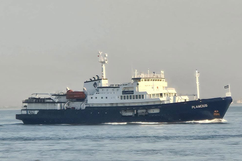 Eerste_schip_van_Oceanwide_vaart_naar_Antarctica