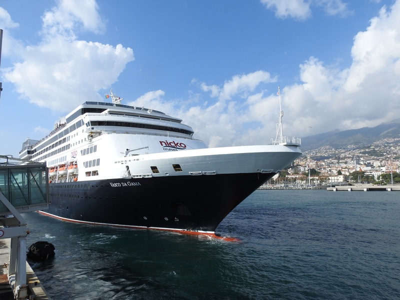 Nicko_past_route_wereldcruise__aan_en_voegt_reis_over_land_toe