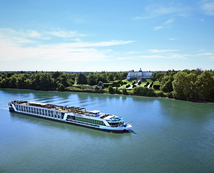 AmaWaterways_mikt_op_meer_dan__schepen_in__met_de_extra_brede_AmaRudi_voorop
