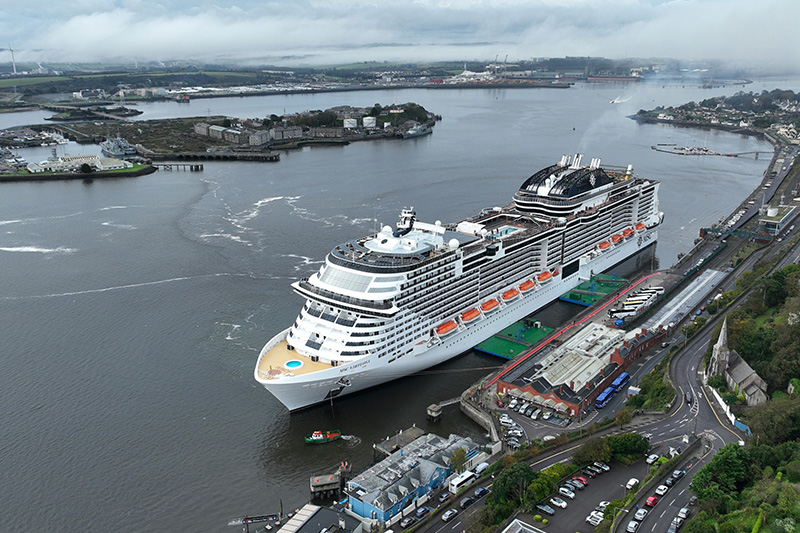 Port_of_Cork_sluit_seizoen_af_met_MSC_Virtuosa