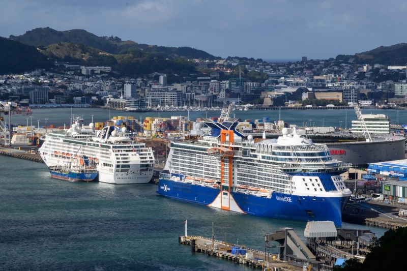 Wellington_hoopt_op_herstel_van_cruisevaart_nu_Celebrity_Solstice_het_nieuwe_seizoen_opent